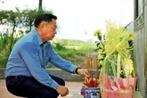 Trưởng Ban Tuyên giáo và Dân vận Trung ương tưởng niệm các anh hùng liệt sĩ tại Quảng Trị