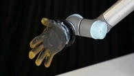 Robot 'biết đau' như con người nhờ da nhân tạo