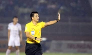 Trọng tài FIFA Hoàng Ngọc Hà: Thầy giáo tiểu học thiết lập kỷ lục 'Còi vàng'