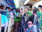 Mượn bằng lái của người khác để lái xe khách, bị phát hiện khi chở vượt 21 người