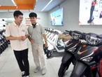 Nhà sản xuất đua mở rộng đầu tư, thị trường xe máy điện sôi động