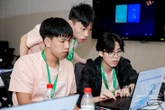 Sinh viên Việt Nam phá kỷ lục cuộc thi toàn cầu Huawei ICT Competition