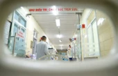 Bệnh nhi bị xe ba bánh chèn qua người vẫn nguy kịch, có tín hiệu tích cực