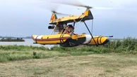 Máy bay có thể gấp gọn chỉ to cỡ va li, còn biến được thành xuồng trên mặt nước