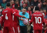 CĐV Liverpool chỉ trích trọng tài vì bàn thua trước Man United