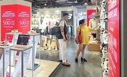 Ngày Phụ nữ Việt Nam 20-10: Nhiều nơi trang hoàng rực rỡ, đa dạng dịch vụ