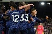 Arsenal lại thắng bằng phạt góc, giữ vững ngôi đầu Premier League