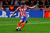 IFAB sửa luật đá 11m, đau đớn cho Atletico