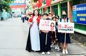 Vụ học sinh quật ngã cô giáo trong lớp: Thầy cô bị 'trói tay'