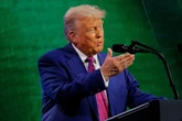 Tỉ lệ ủng hộ ông Trump bất ngờ tăng lại, dân Mỹ bớt lo suy thoái