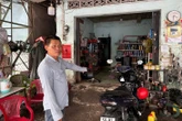 Hát karaoke ồn ào bị công an nhắc nhở, vác dao qua đuổi chém hàng xóm