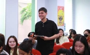 Chuyên gia truyền thông, MC chia sẻ kinh nghiệm thực tế cho sinh viên học tại báo Tuổi Trẻ