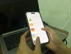 Ly cà phê 40.000 đồng ship 60.000, quán xá cạnh nhà, người trẻ vẫn thích đặt đồ ăn 'đến tận giường'