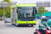 Làn đường riêng cho xe buýt: Triển khai sao cho hợp lý?
