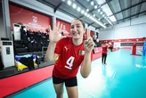 Xuất hiện ngôi sao bóng chuyền 18 tuổi ghi điểm nhiều hơn cả Bích Tuyền