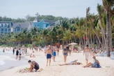 Từ vụ xé vé máy bay: Khách đến nhà đón sao cho phải?