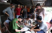 An Giang: triệt phá trường gà liên quan 50 con bạc, thu giữ 87 triệu đồng
