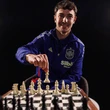 Vì sao nhiều ngôi sao và HLV ở Premier League mê cờ vua?