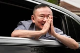 Ông Thaksin chuẩn bị quay lại Dubai sau khi được ân xá