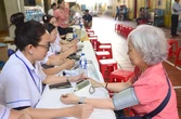 Bình Phú có nhà sinh hoạt cộng đồng người cao tuổi, Xuân Hòa khám sức khỏe miễn phí cho người dân