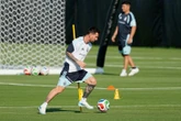 HLV Scaloni nói Messi có cơ hội ra sân vài phút