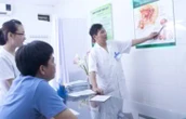Tại sao giãn tĩnh mạch tinh thường ở bên trái?