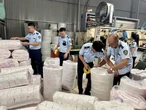Bỉm, băng vệ sinh giả: Hiểm họa âm thầm đe dọa sức khỏe phụ nữ, trẻ em
