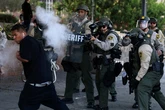 Thống đốc California cương quyết đối đầu, nói ông Trump 'dối trá'