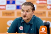 HLV Popov ám chỉ V-League có nhiều 'liên minh'