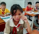 Học sinh bán trú đồng loạt không đi học sau vụ ngộ độc, phụ huynh nói ‘không yên tâm’