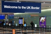 Thủ tướng Anh cam kết siết chặt visa, cải tổ hệ thống nhập cư
