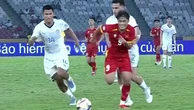 Trọng tài đuổi nhầm cầu thủ ở trận Việt Nam thắng Philippines