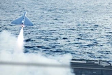 Mỹ bắn hạ nhiều drone Iran tấn công eo biển Hormuz giữa lúc hòa đàm tiến triển