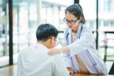 Chẩn đoán ung thư: Hãy tin chuyên môn y tế, đừng tin Google