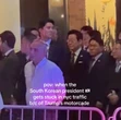 Tổng thống Hàn Quốc 'chôn chân' trên phố New York vì đoàn xe của ông Trump