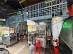 Cấm thú cưng vào quán ăn là làm quá?