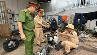 Xe điện cũ mua 500 ngàn đồng được thiếu niên độ chế lại chạy 100km/h