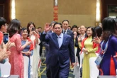 Thủ tướng chia sẻ với kiều bào tại Trung Quốc về không khí Quốc khánh trong nước