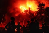 Biểu tình bùng nổ ở Indonesia: nhà bộ trưởng tài chính và nhiều nghị sĩ bị cướp phá