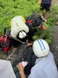 Trên đường về sau chuyến thiện nguyện, nhóm công an Đắk Lắk kịp thời cứu người phụ nữ gặp nạn