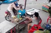Hãy bảo vệ và đồng hành cùng người yếu thế