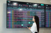 Chứng khoán tuần mới: VN-Index hồi phục, chuyên gia khuyên không vội mua đuổi