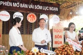 Phó chủ tịch tỉnh livestream bán vải thiều sớm, 'mát tay' chốt đơn hơn 31 tấn