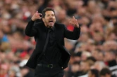 HLV Simeone: 'Tôi bị cổ động viên Liverpool lăng mạ suốt trận đấu'