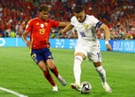 Thống kê chỉ ra Mbappe cứ gặp Yamal là thua