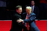 Dự luật chi tiêu chính phủ Mỹ là nguồn cơn gây khẩu chiến Trump - Musk
