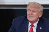 Tranh cãi về kế hoạch cấp 1.000 USD cho trẻ sơ sinh của ông Trump