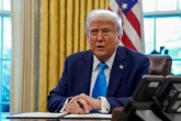Ông Trump kiểm soát chặt nhân sự liên bang khi tỉ phú Elon Musk rời DOGE
