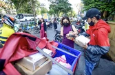 Nhiều shop online 'hái ra tiền' bất chấp thị trường khó khăn