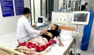 Bác sĩ Bệnh viện Bình Dân bay ra Côn Đảo từ sớm cấp cứu cho người dân